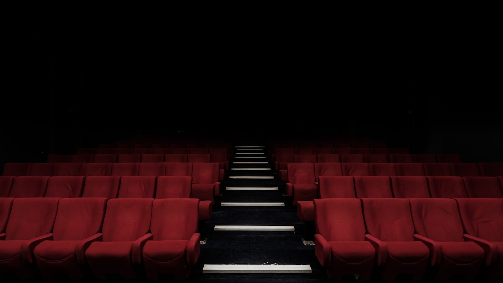IPTV vs Netflix em 2026: Qual Escolher? Comparativo Completo | Dcorevoce | Dcorevoce IPTV